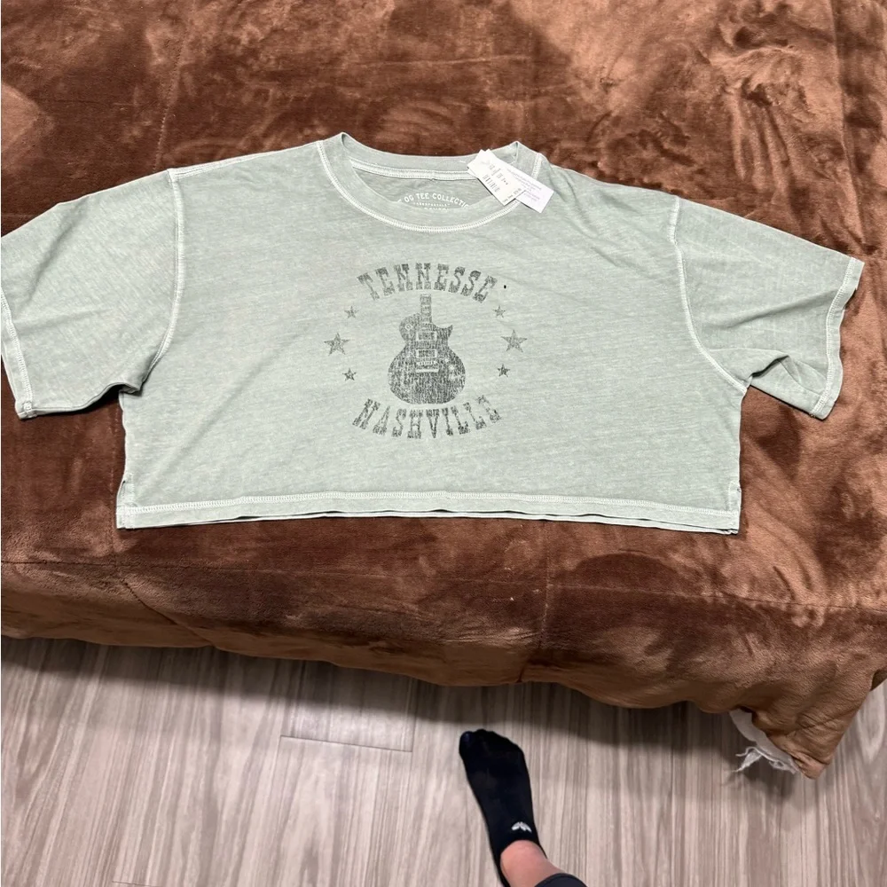 NWT woman’s size medium oversized Aeropostale cropped tshirt - Picture 4 of 9